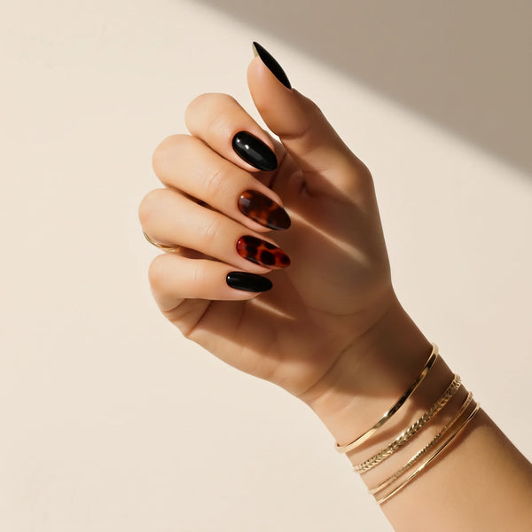 Uñas adhesivas Tortoiseshell Noir sin lámpara UV