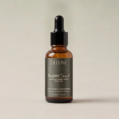 Super Seed, aceite facial de semilla de cáñamo de Delune, foto de estudio